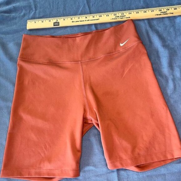 Nike Dri-FIT Women’s Shorts – Size XL - Picture 2 of 4